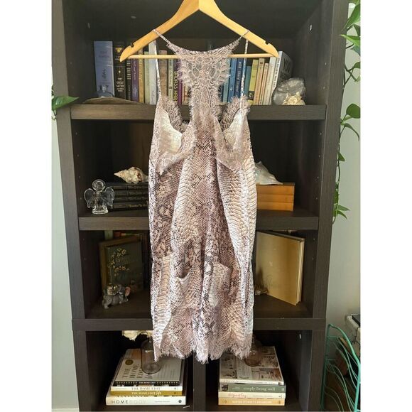NWT Gold Hawk Silk Romper In Pink Python Print Size Small $250 MSRP - Picture 5 of 8